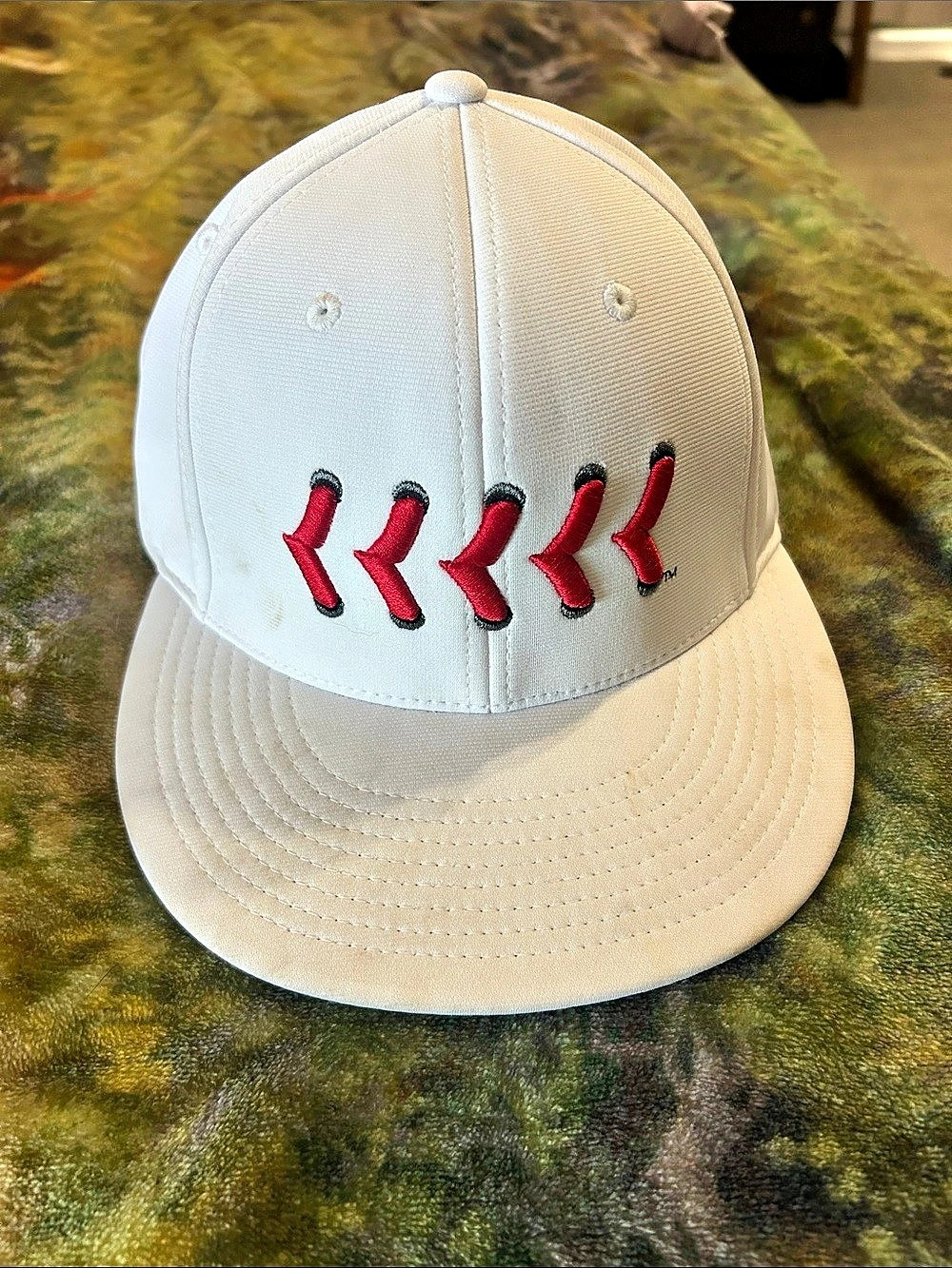 Richardson Buzz The Tower Hat White & Red XS/SM Like New